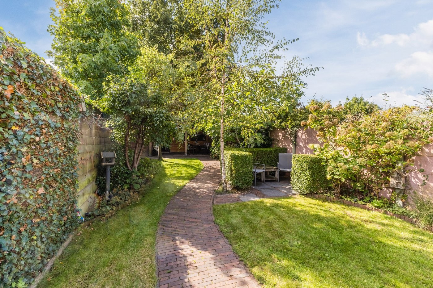 Tussenwoning te koop: Nieuweweg 7, Oostvoorne