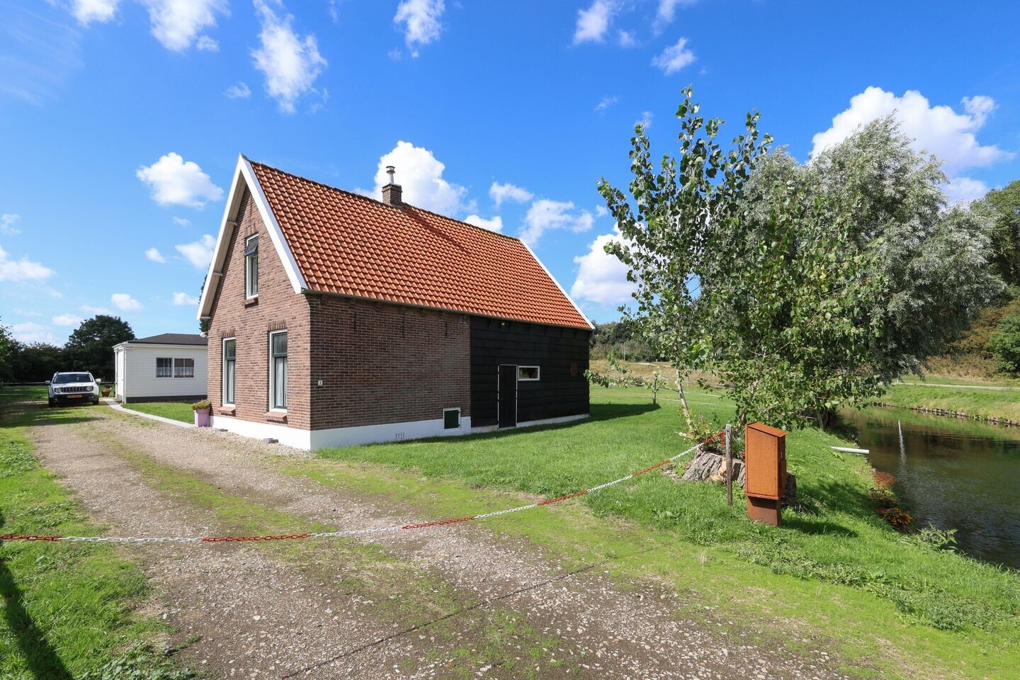 Vrijstaande woning te koop: Bollaarsdijk 2, Oostvoorne