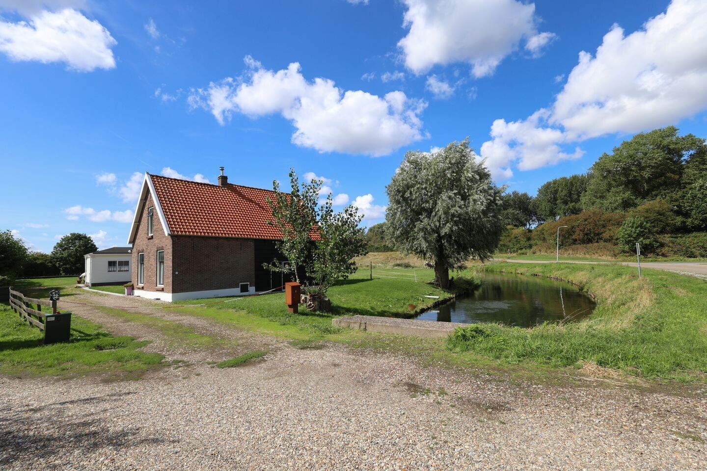Vrijstaande woning te koop: Bollaarsdijk 2, Oostvoorne