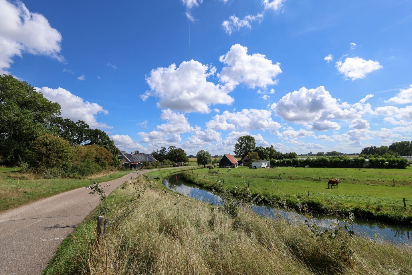 Vrijstaande woning te koop: Bollaarsdijk 2, Oostvoorne