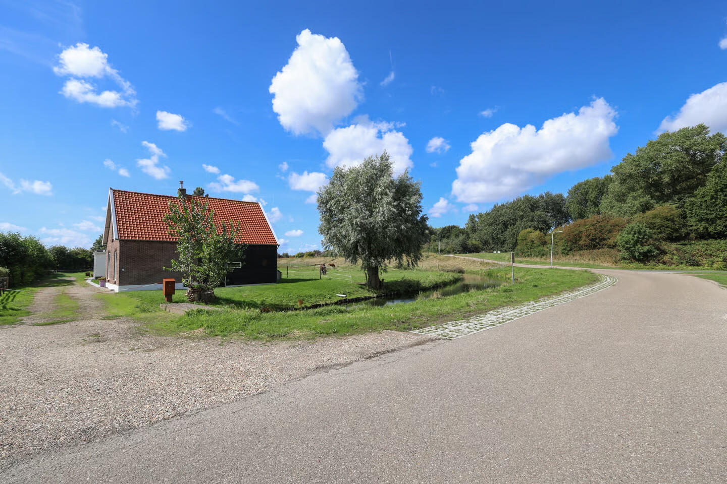 Vrijstaande woning te koop: Bollaarsdijk 2, Oostvoorne
