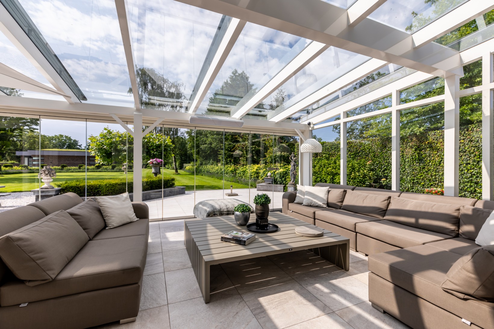 Vrijstaande woning te koop: Molendijk 8, Oostvoorne