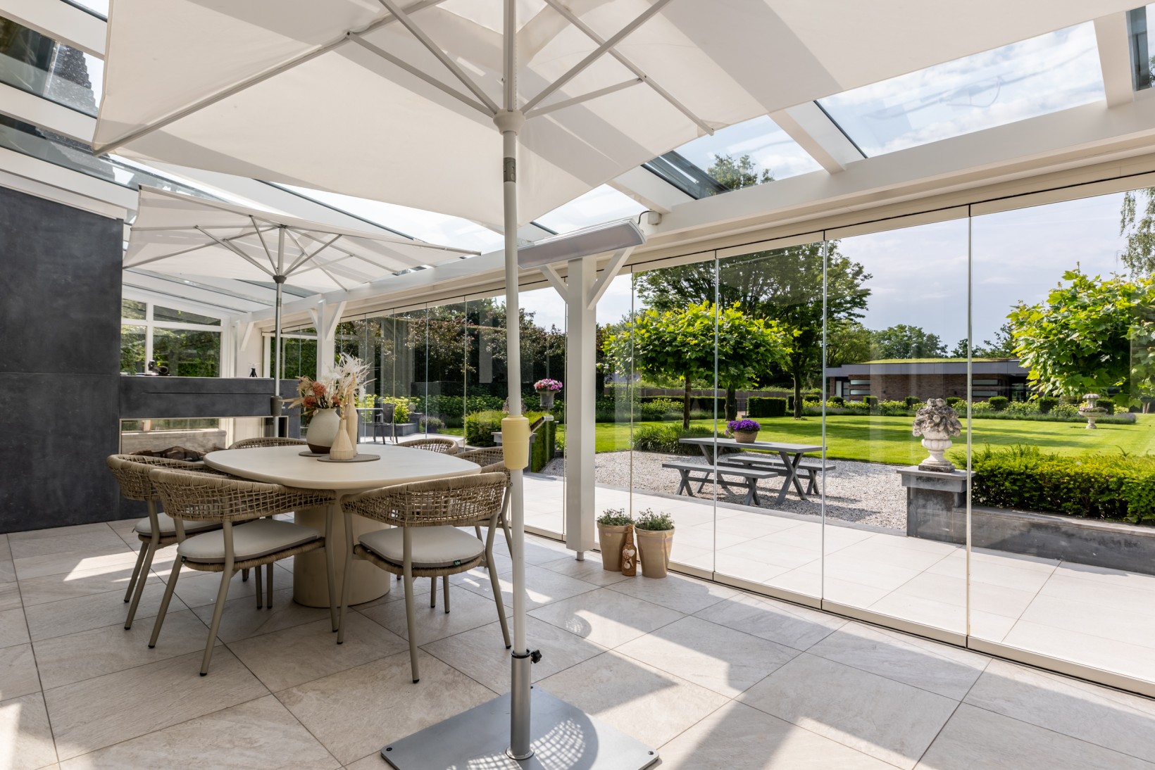 Vrijstaande woning te koop: Molendijk 8, Oostvoorne