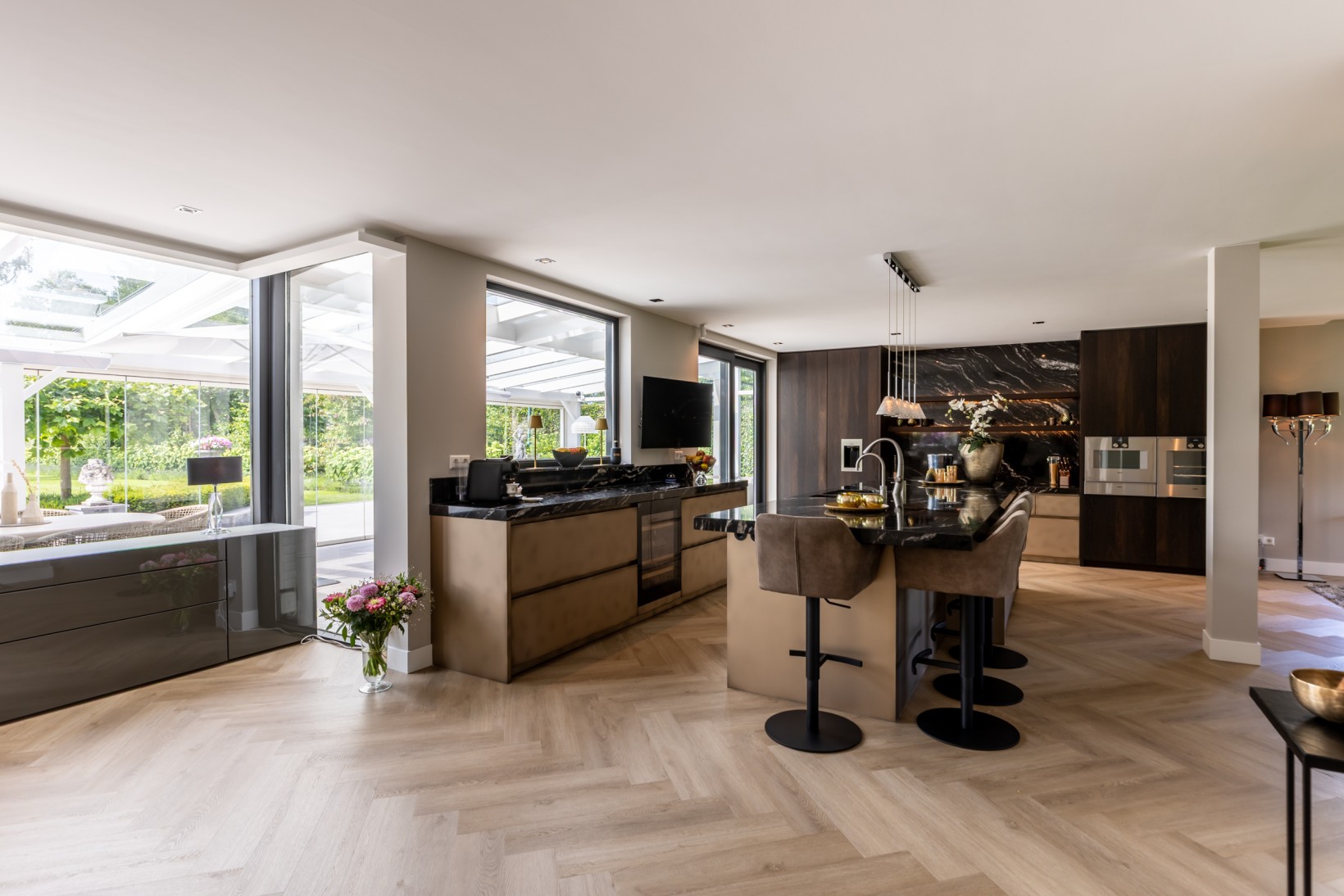 Vrijstaande woning te koop: Molendijk 8, Oostvoorne