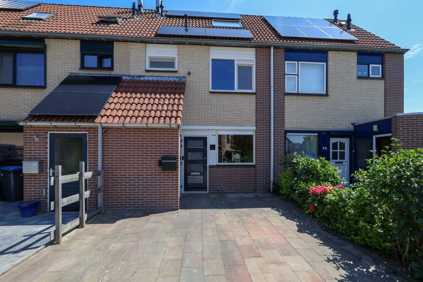 Tussenwoning te koop: Kruisbooglaan 72, Oostvoorne