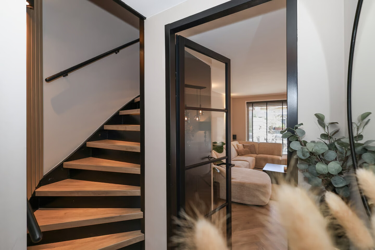 Tussenwoning te koop: Kruisbooglaan 72, Oostvoorne