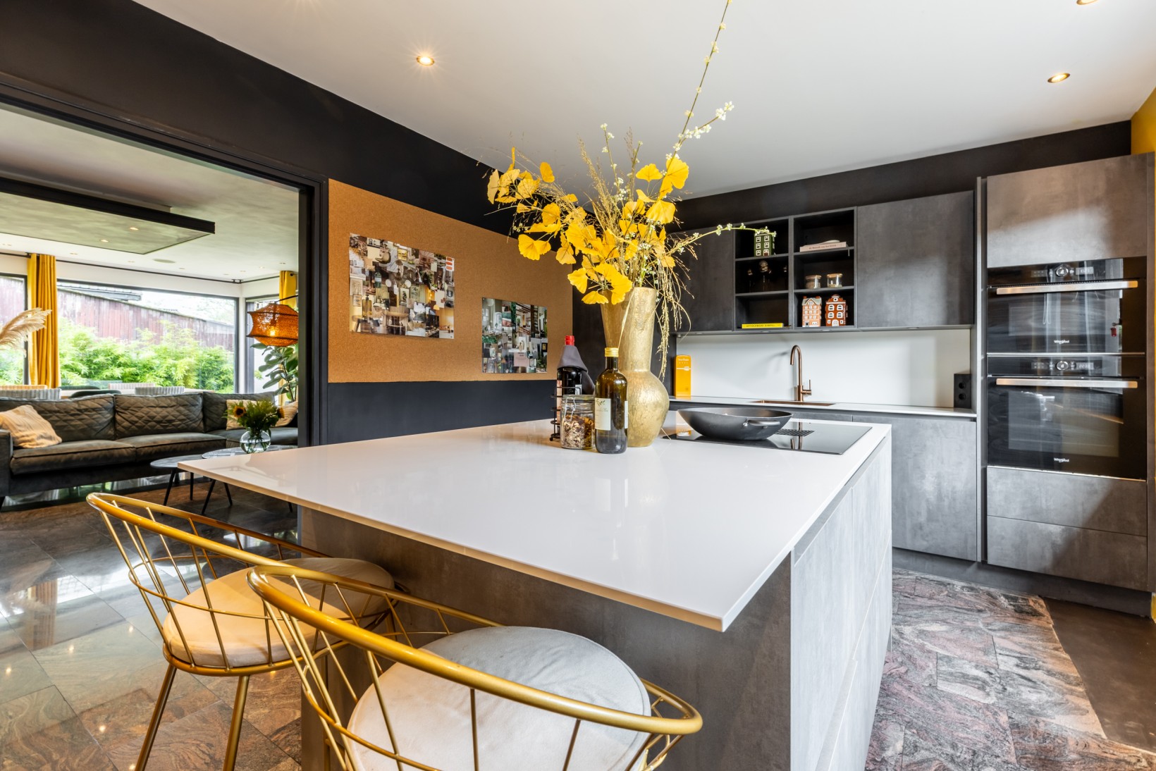 Vrijstaande woning te koop: Voorweg 42, Oostvoorne