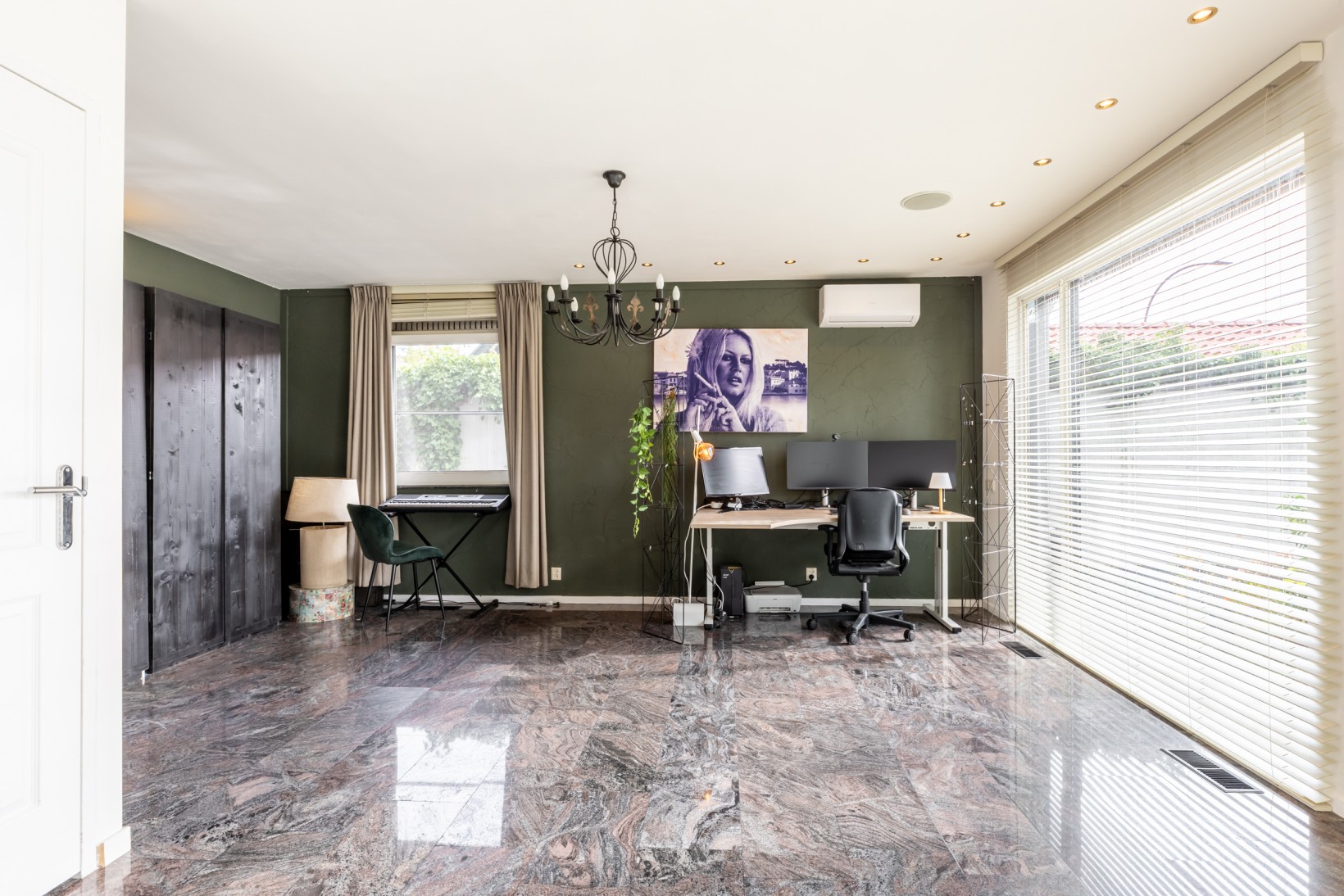 Vrijstaande woning te koop: Voorweg 42, Oostvoorne