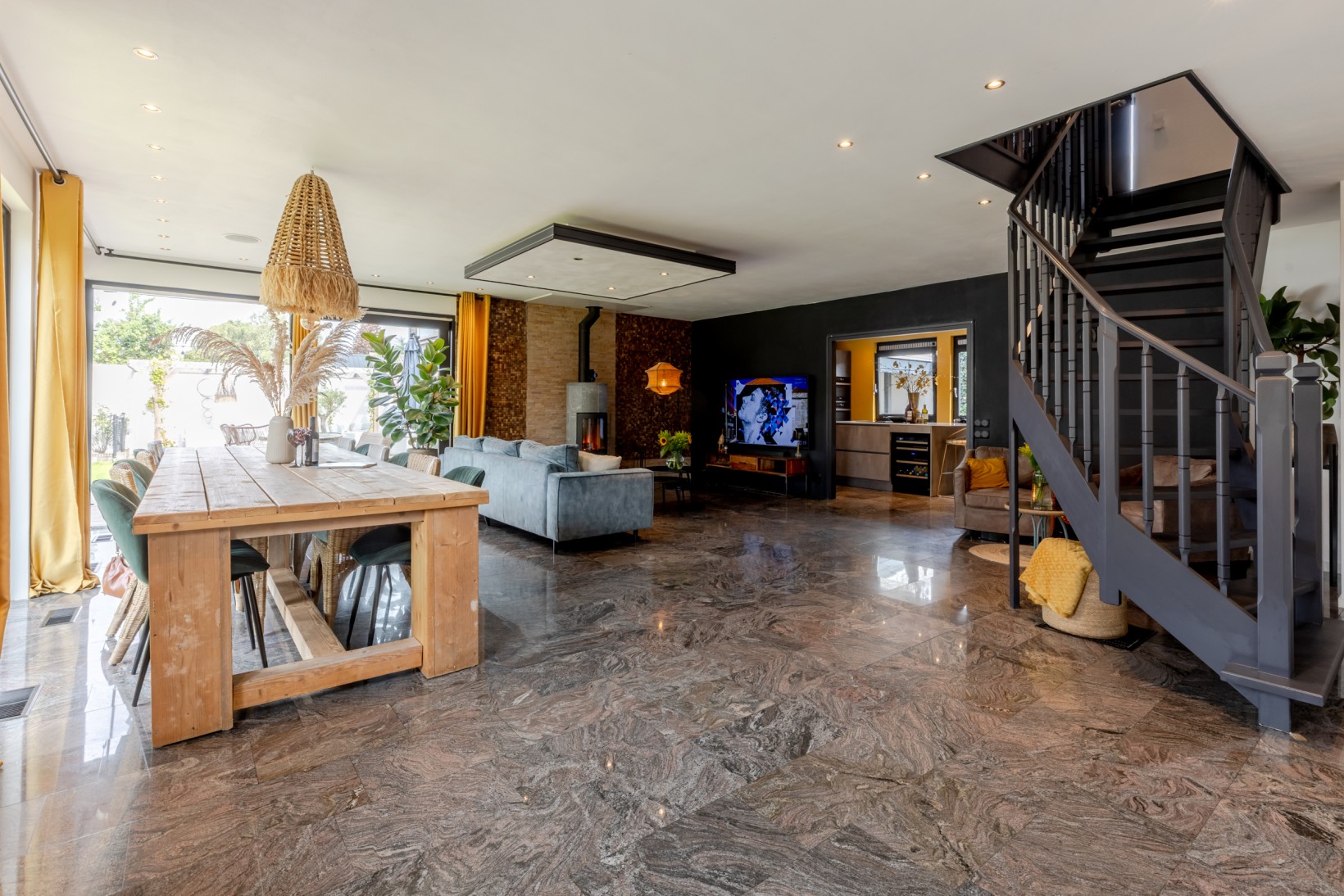 Vrijstaande woning te koop: Voorweg 42, Oostvoorne