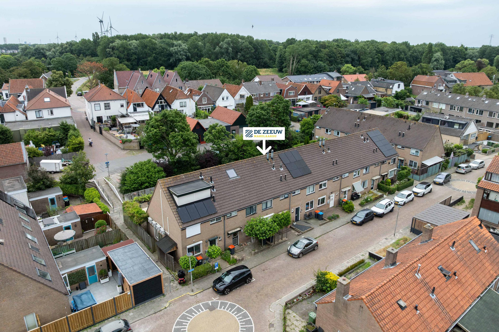 Tussenwoning te koop: Julianalaan 43, Zwartewaal