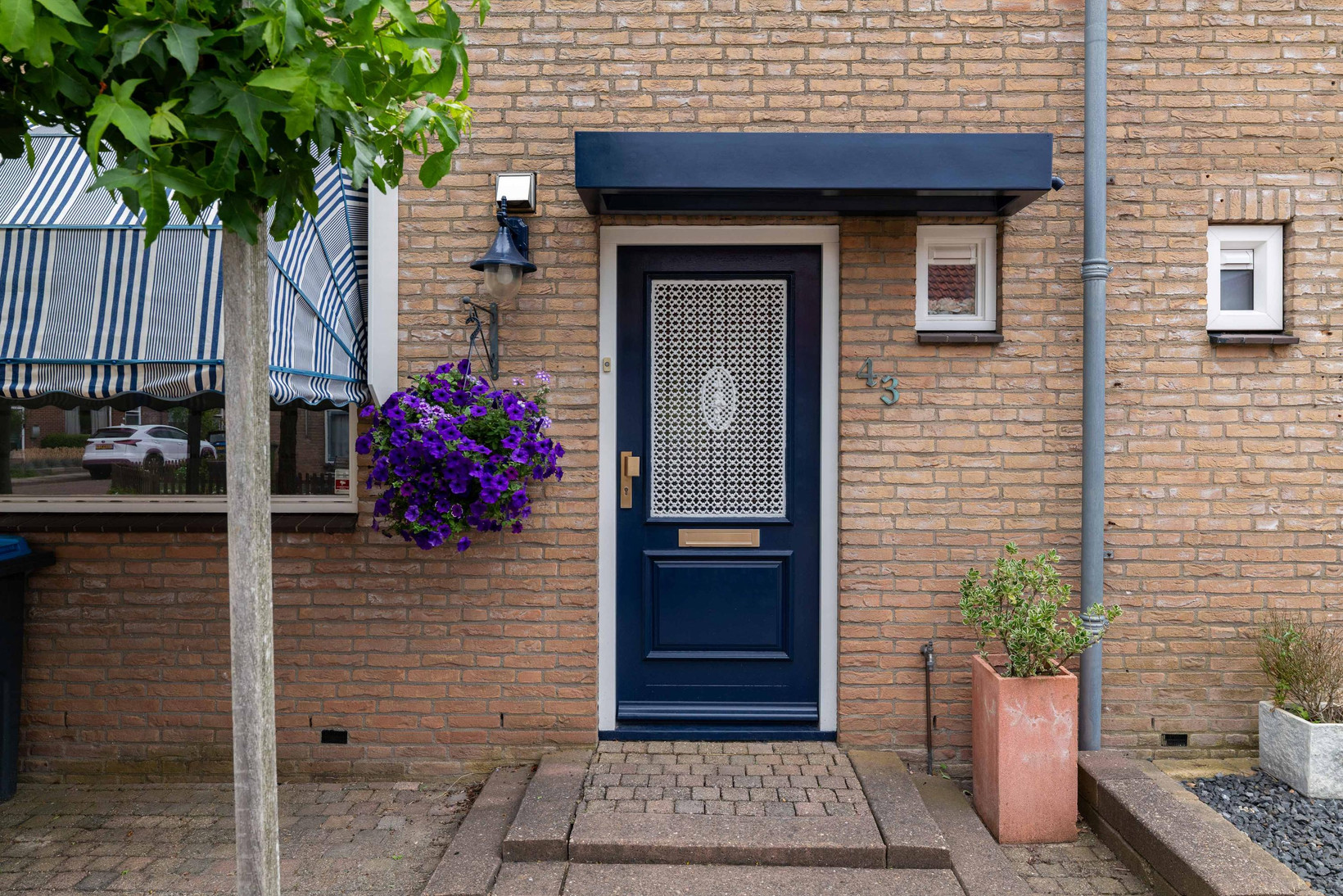 Tussenwoning te koop: Julianalaan 43, Zwartewaal