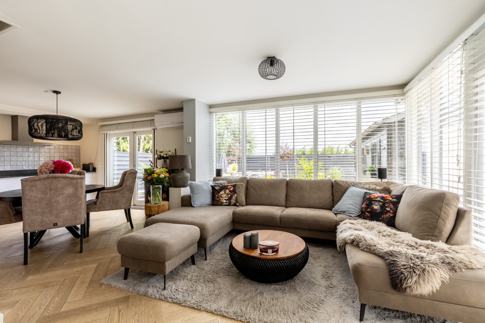 Vrijstaande woning te koop: Rijswaardsedijk 17, Zwartewaal