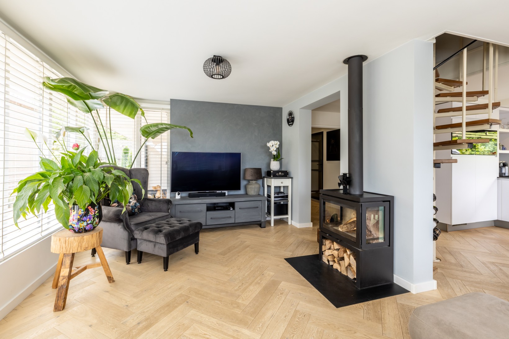 Vrijstaande woning te koop: Rijswaardsedijk 17, Zwartewaal
