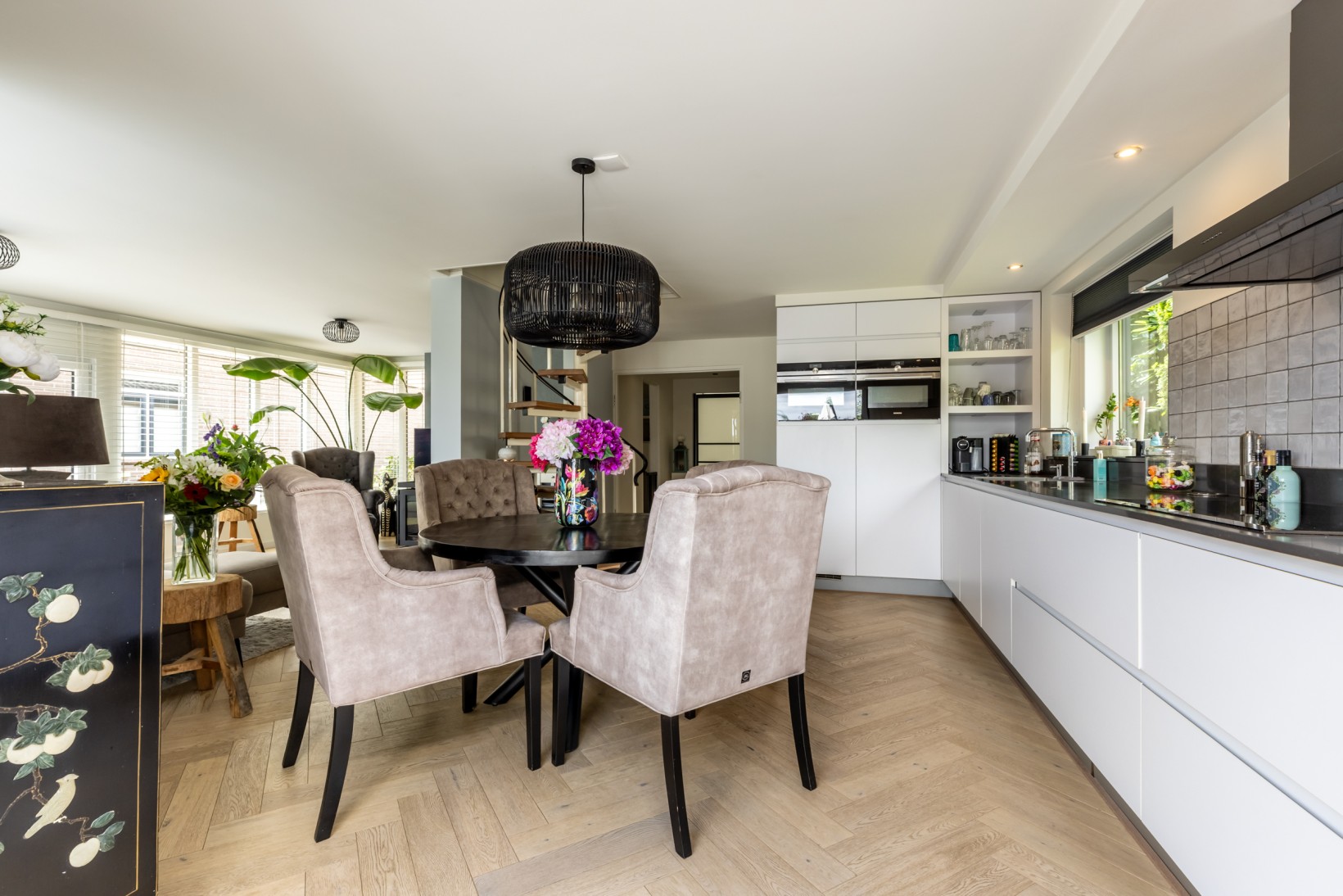 Vrijstaande woning te koop: Rijswaardsedijk 17, Zwartewaal