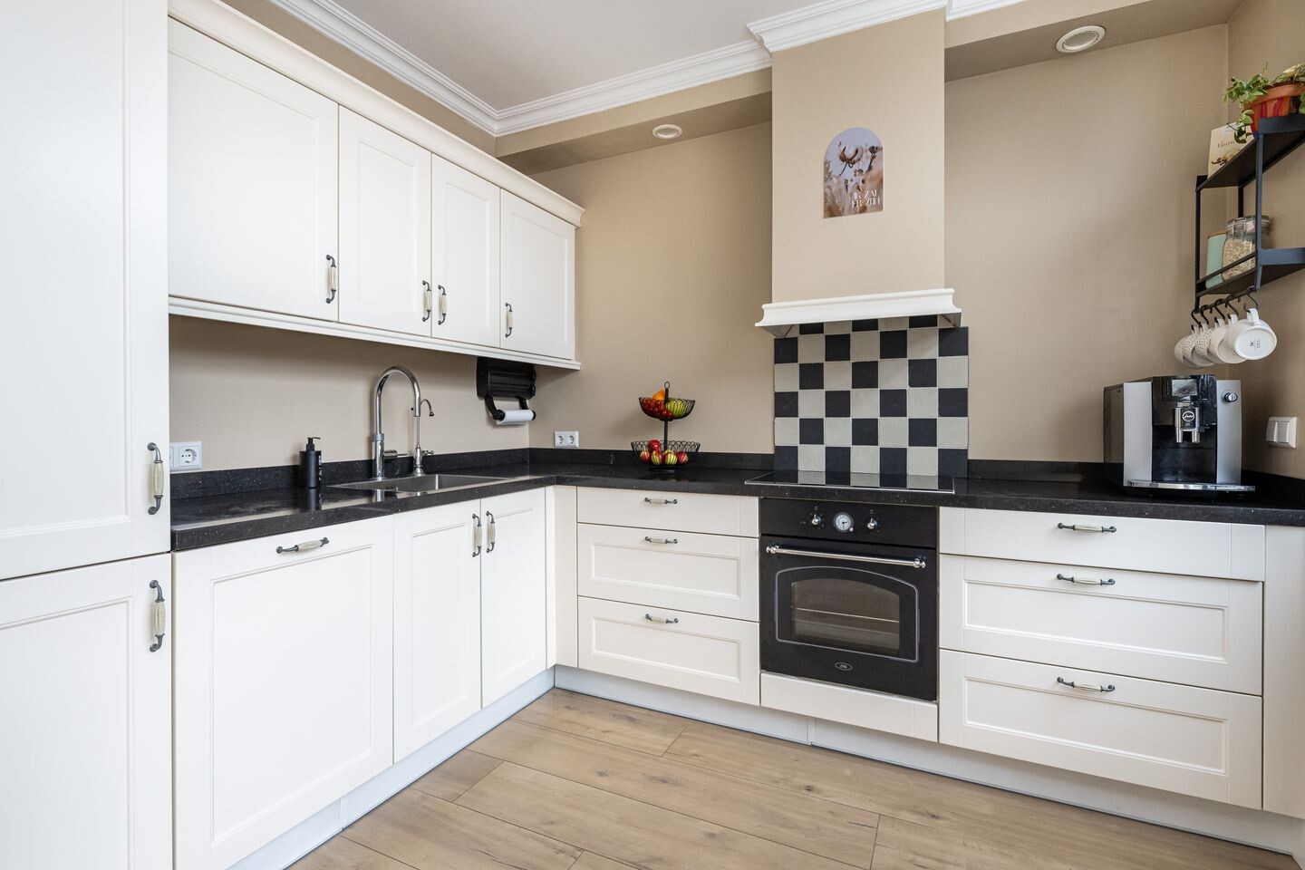 Tussenwoning te koop: Doetinchemsestraat 39, Middelharnis