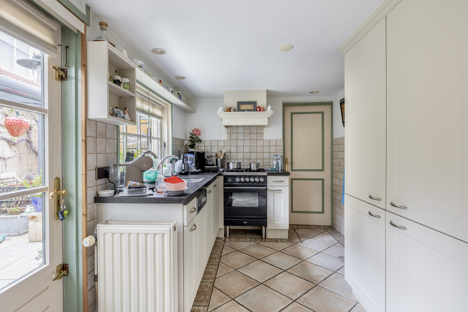 Tussenwoning te koop: Ring 38, Middelharnis