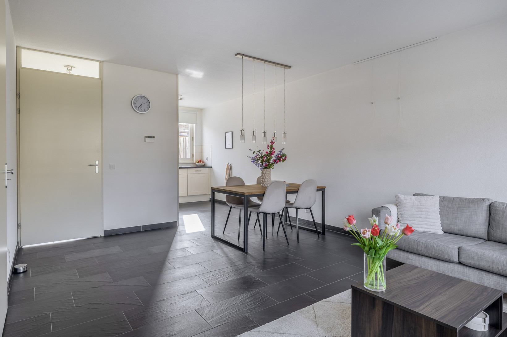 Tussenwoning te koop: Singelkade 80, Middelharnis