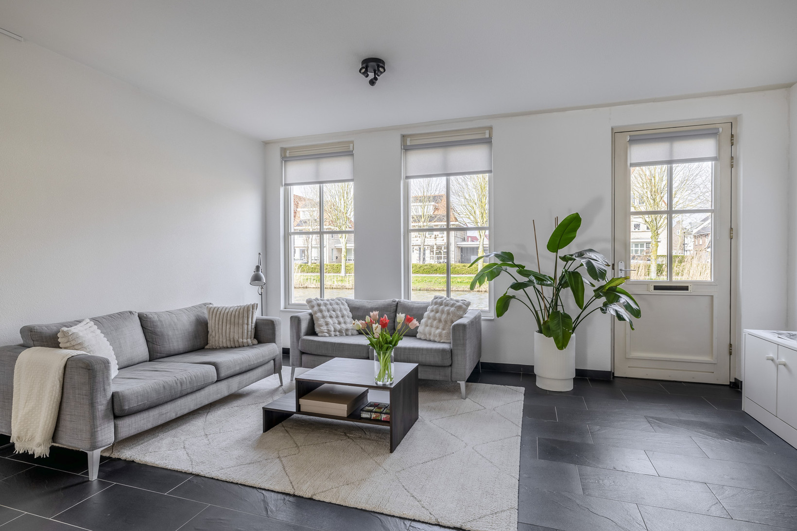 Tussenwoning te koop: Singelkade 80, Middelharnis