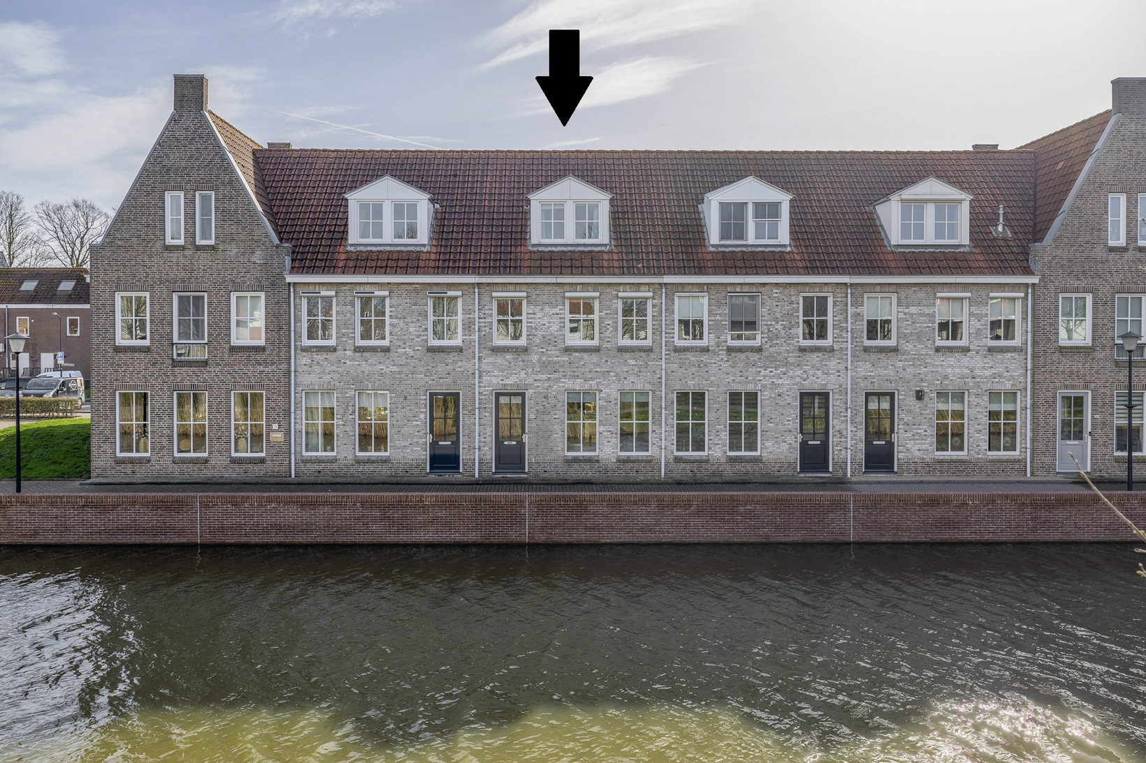 Tussenwoning te koop: Singelkade 80, Middelharnis