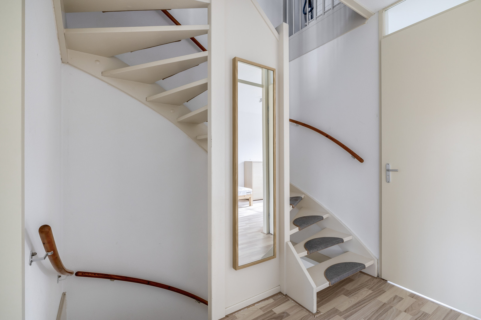 Tussenwoning te koop: Singelkade 80, Middelharnis