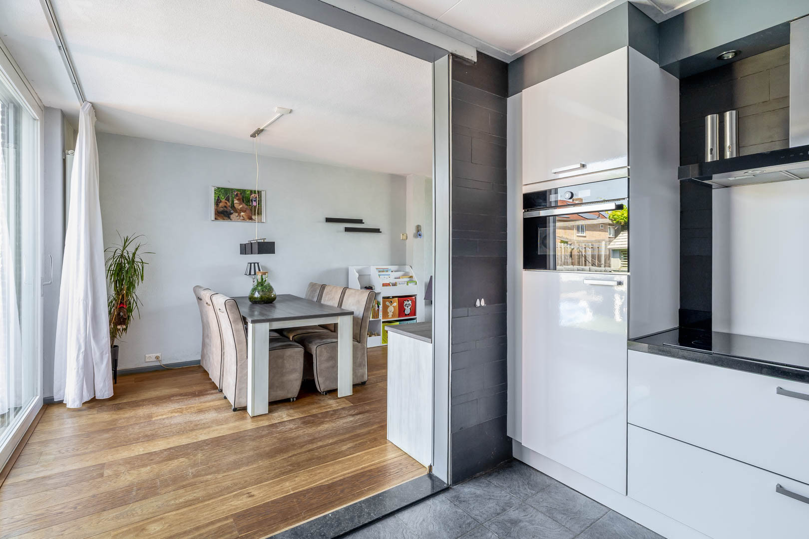 Hoekwoning te koop: Rottenburgseweg 98, Middelharnis