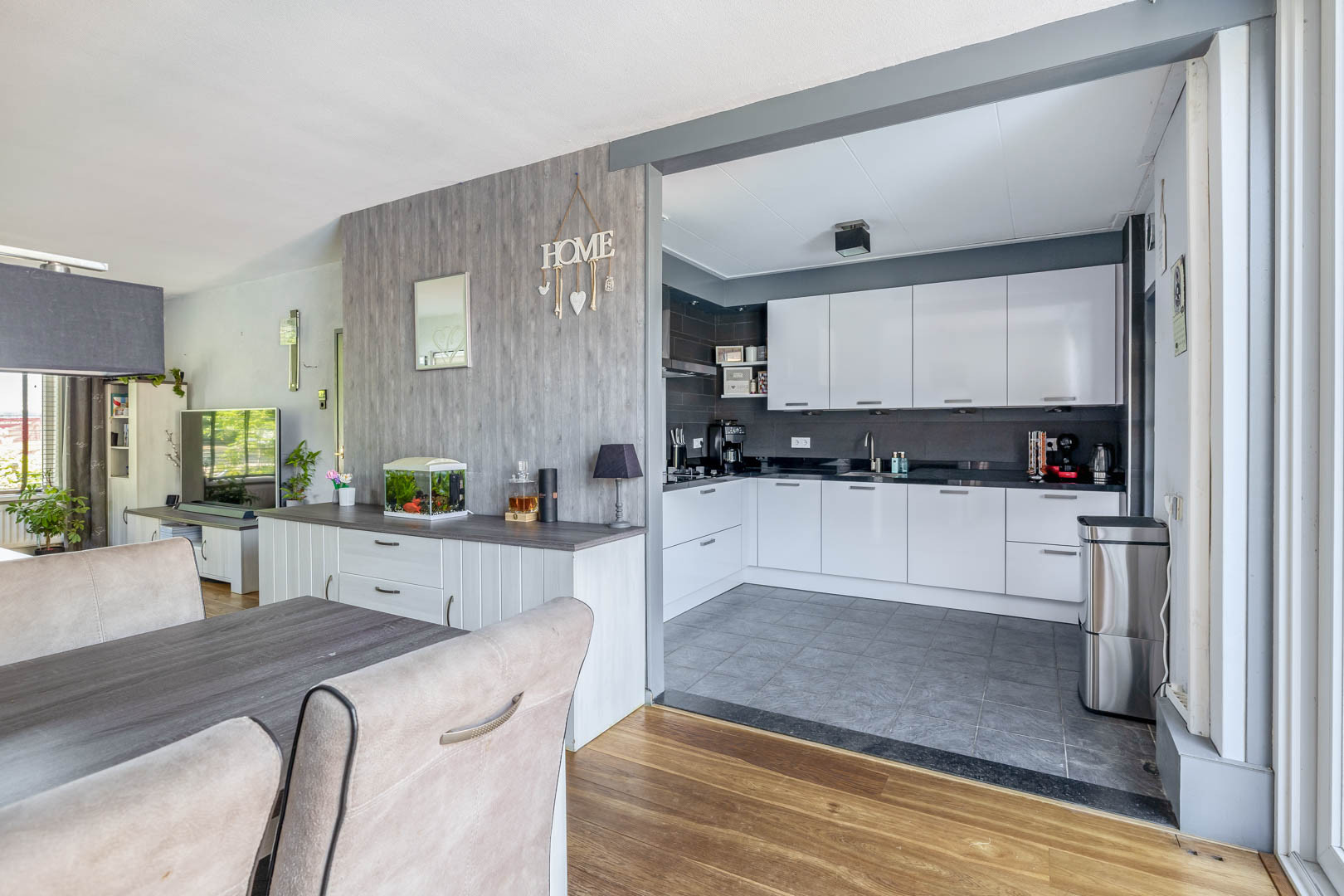 Hoekwoning te koop: Rottenburgseweg 98, Middelharnis