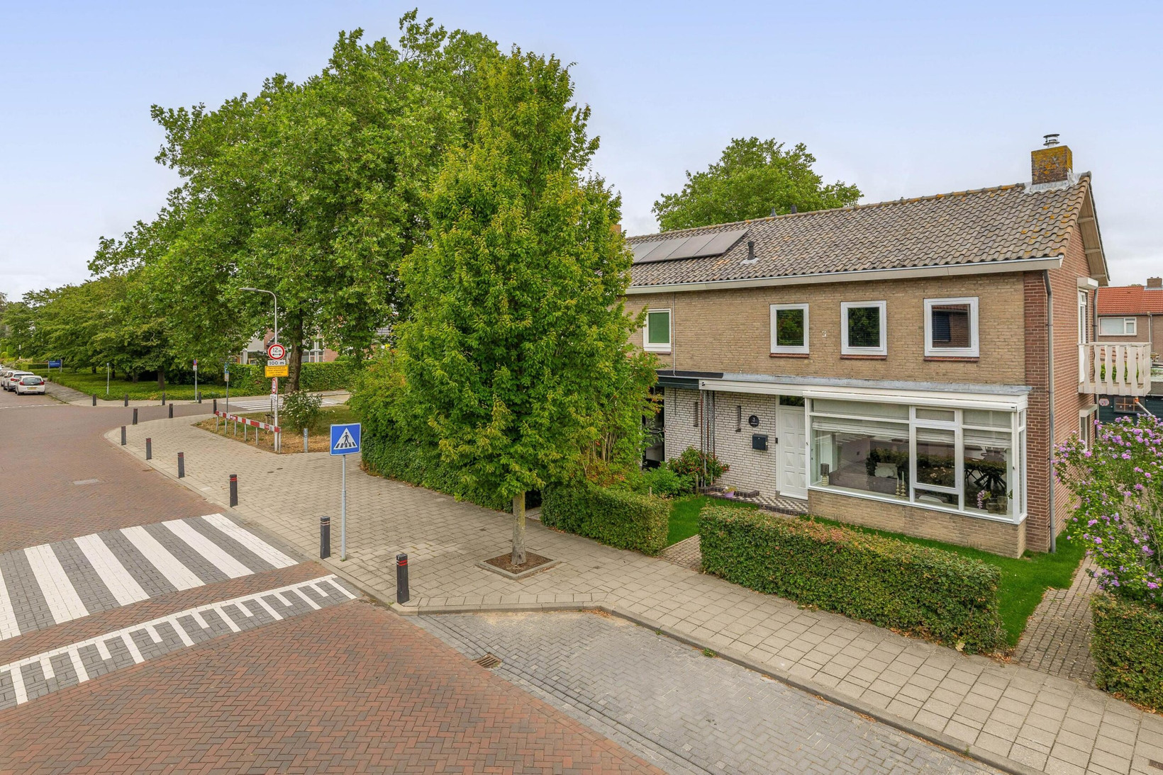 Twee-onder-één-kap te koop: Steneweg 1A, Middelharnis