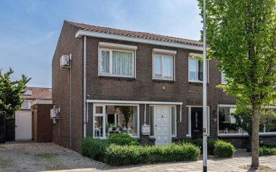 Steneweg 51