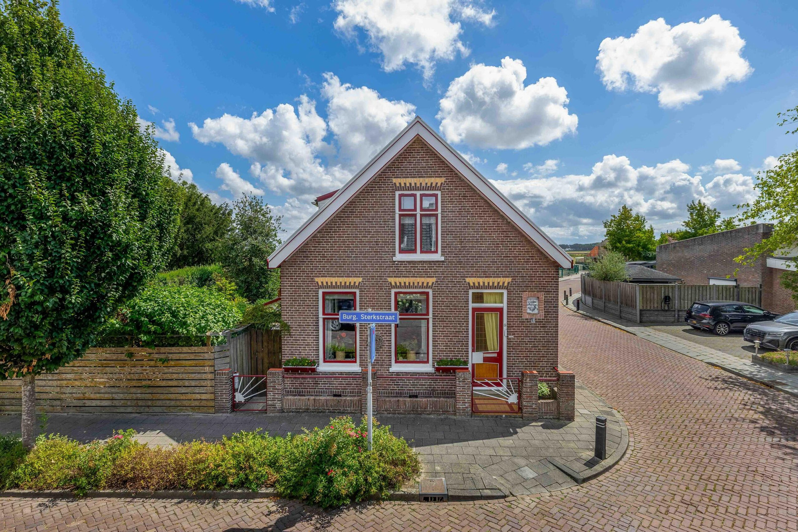 Vrijstaande woning te koop: Burgemeester Sterkstraat 24, Stad Aan 'T Haringvliet