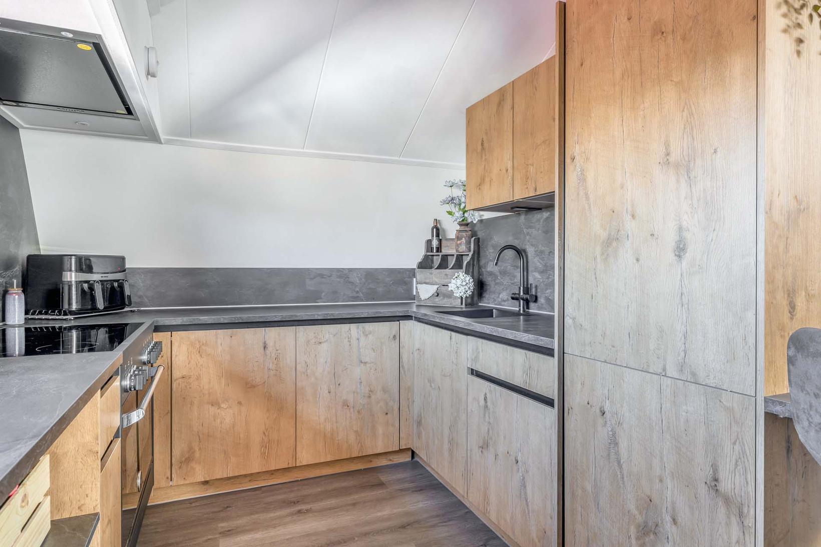 Tussenwoning te koop: Noordelijke Achterweg 12, Nieuwe-Tonge