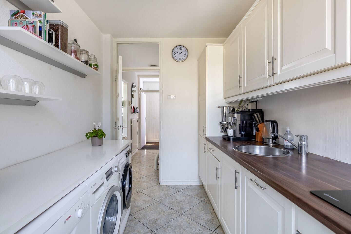 Hoekwoning te koop: Hertog Jan van Beierenlaan 37, Nieuwe-Tonge