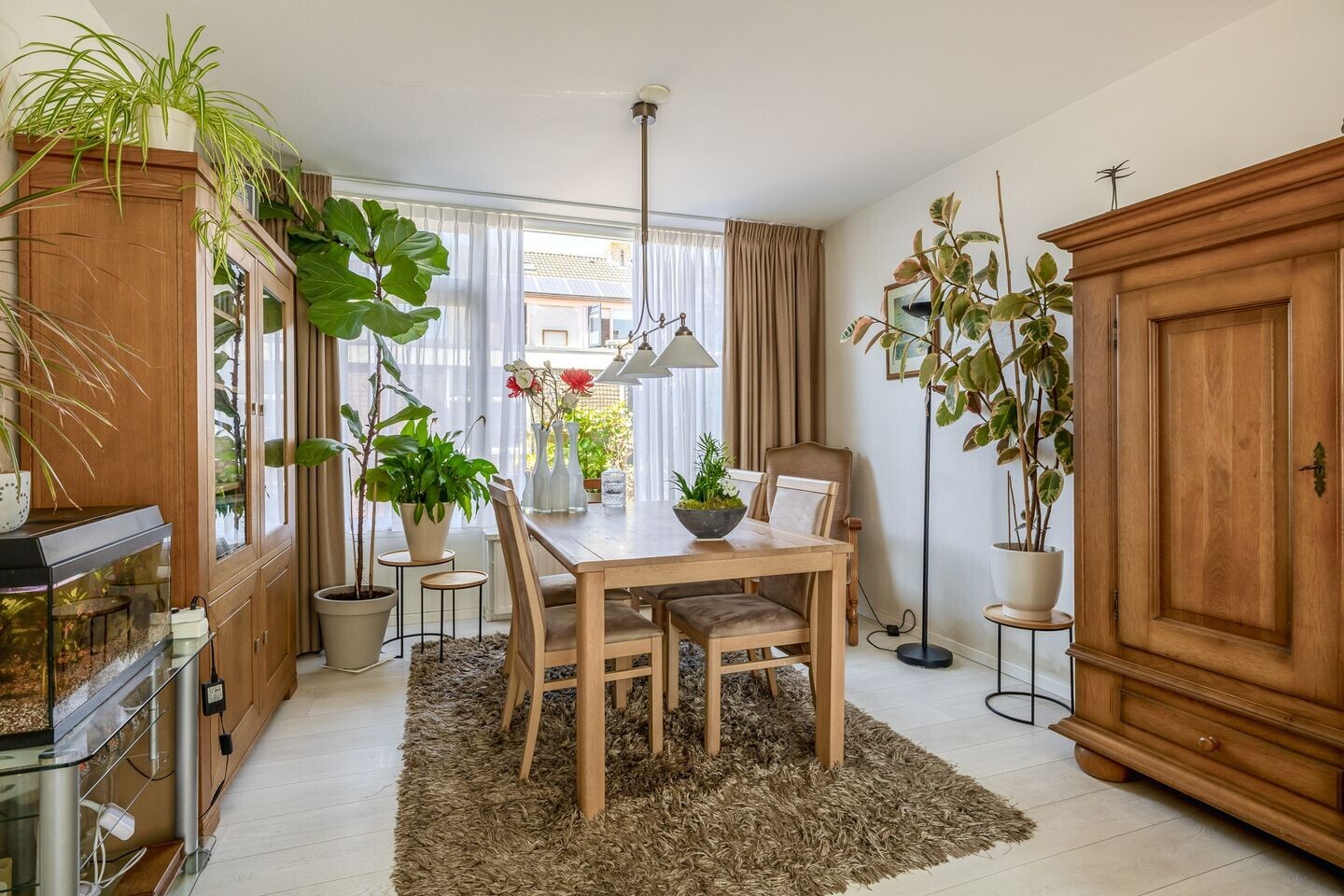 Hoekwoning te koop: Hertog Jan van Beierenlaan 37, Nieuwe-Tonge