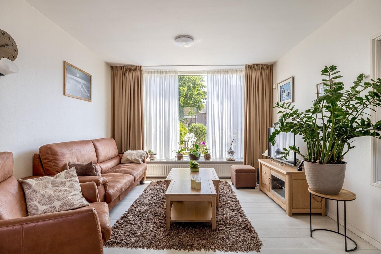 Hoekwoning te koop: Hertog Jan van Beierenlaan 37, Nieuwe-Tonge