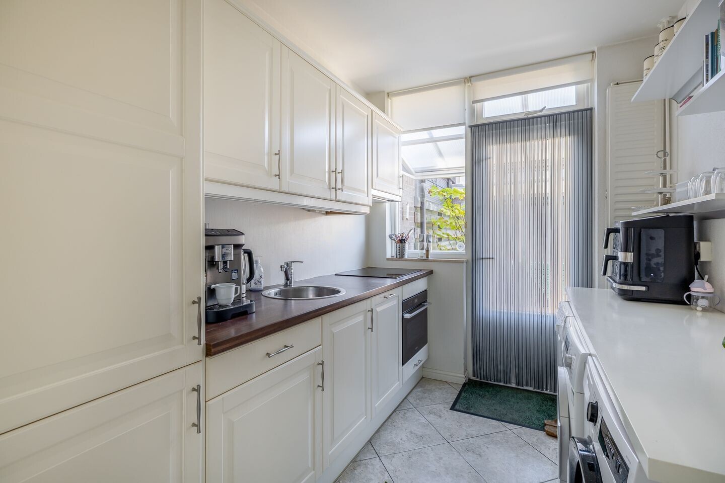 Hoekwoning te koop: Hertog Jan van Beierenlaan 37, Nieuwe-Tonge