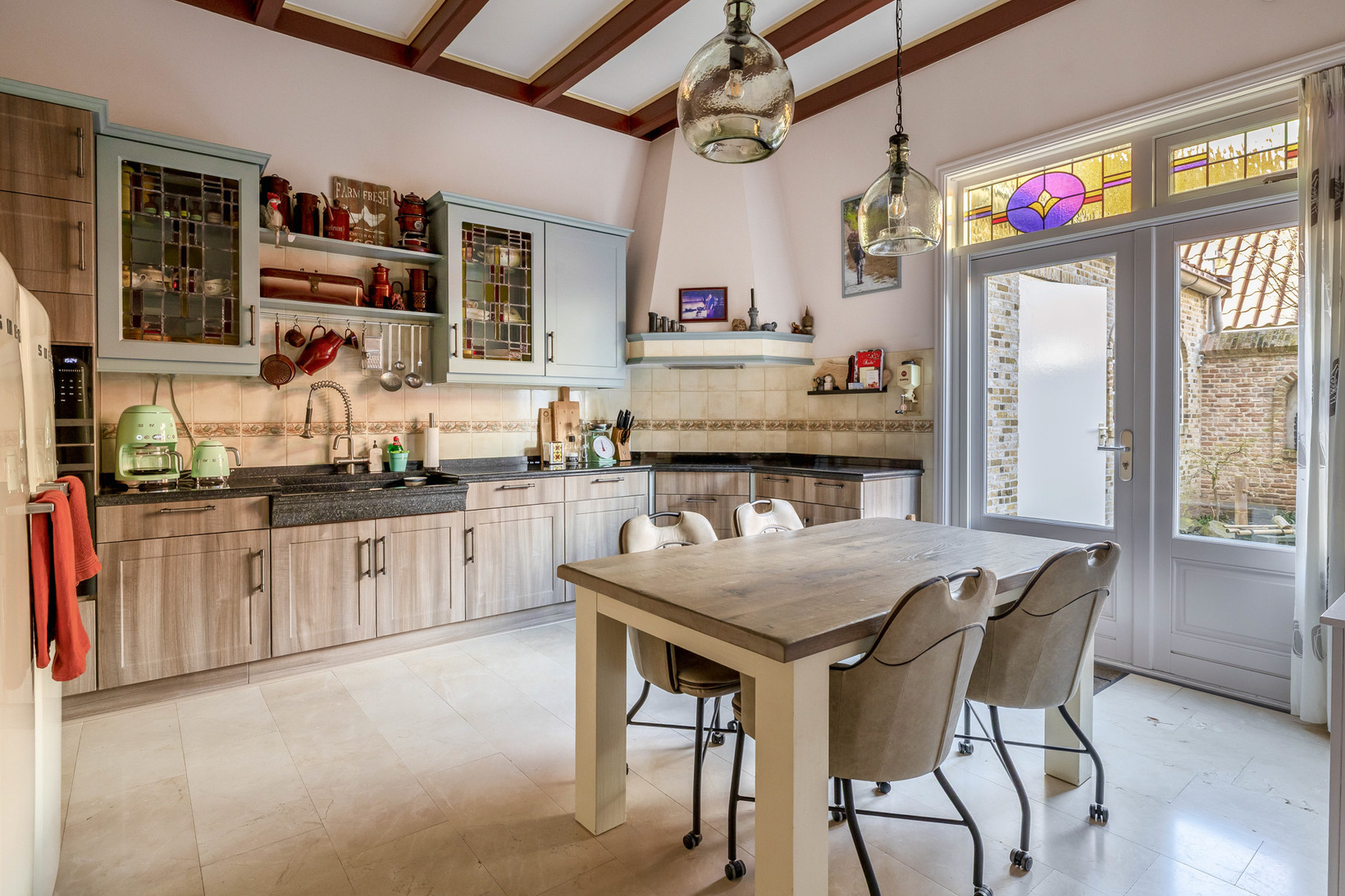 Tussenwoning te koop: Binnenweg 7, Sommelsdijk