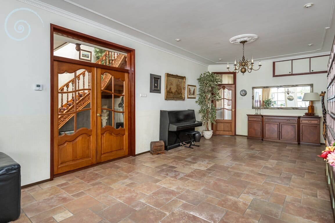 Tussenwoning te koop: Voorstraat 38, Sommelsdijk