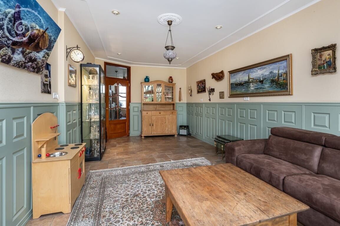 Tussenwoning te koop: Voorstraat 38, Sommelsdijk