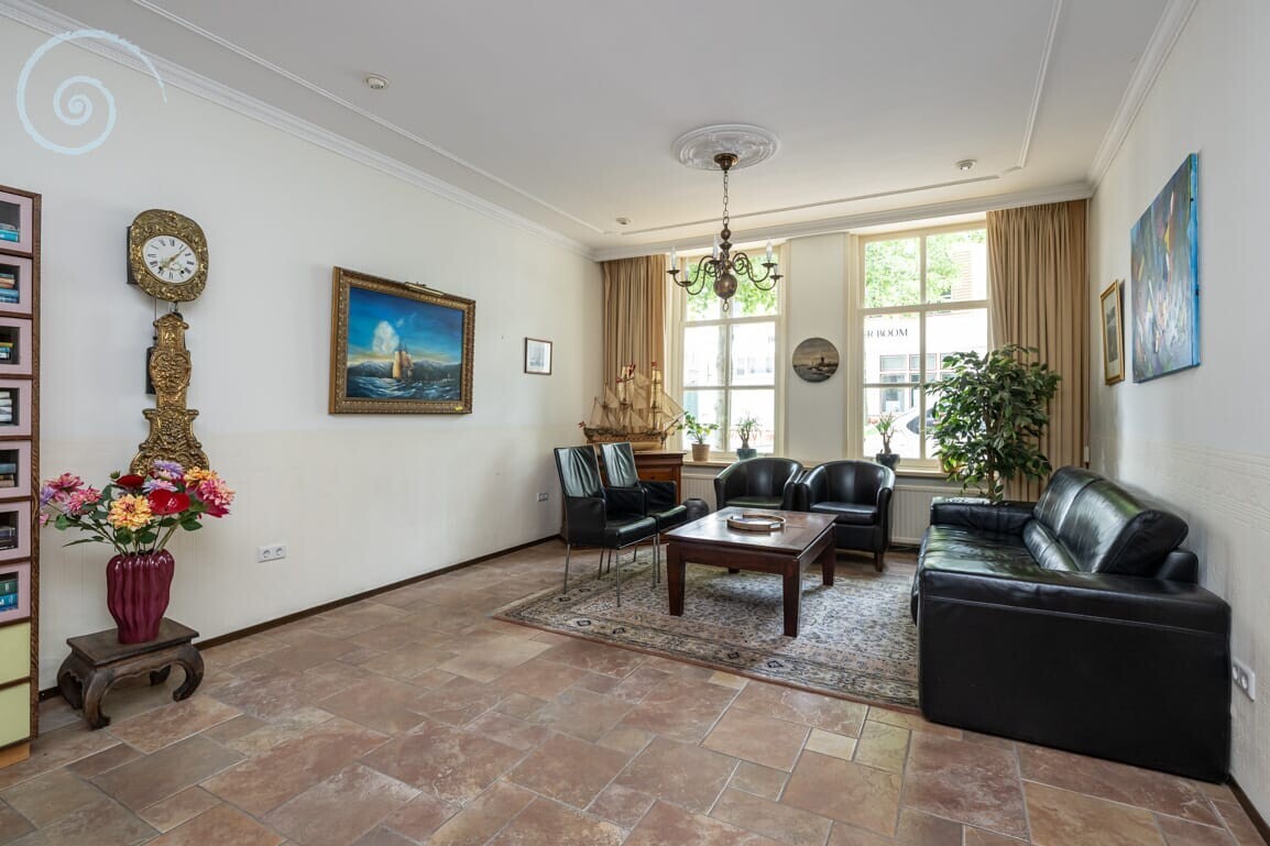 Tussenwoning te koop: Voorstraat 38, Sommelsdijk