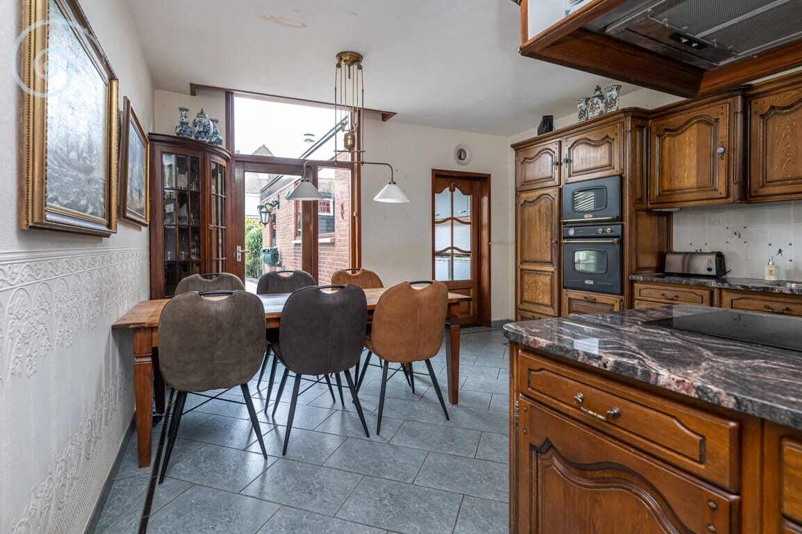 Tussenwoning te koop: Voorstraat 38, Sommelsdijk