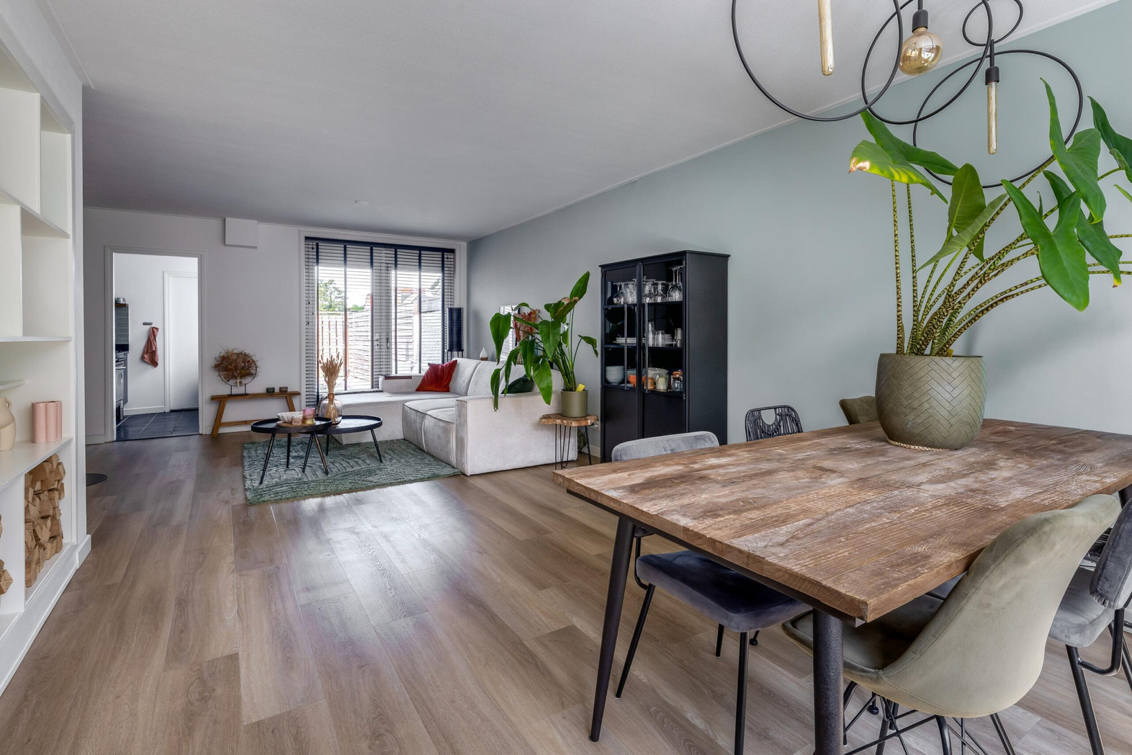 Tussenwoning te koop: Westelijke Achterweg 41, Sommelsdijk