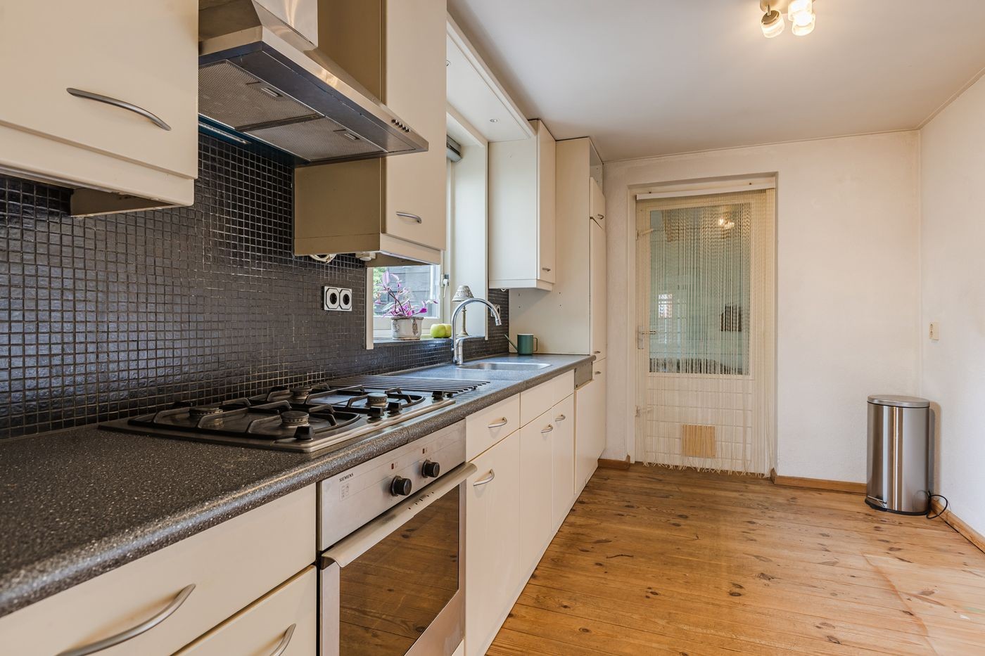 Hoekwoning te koop: Westdijk 27, Sommelsdijk