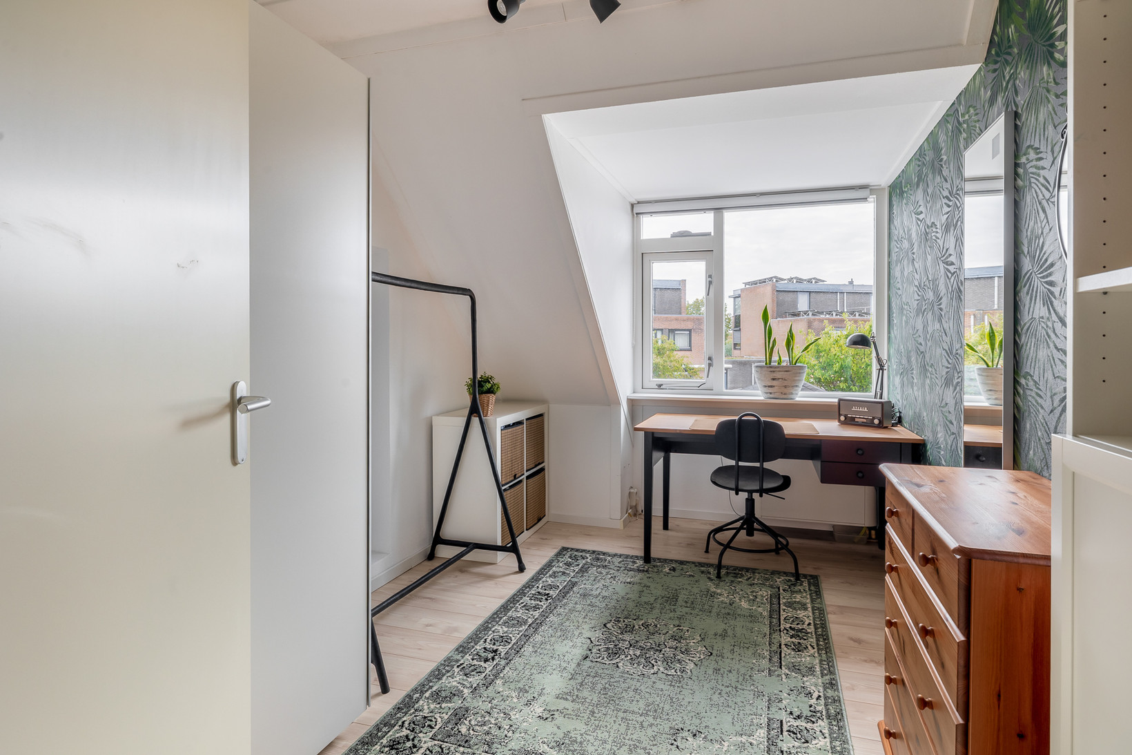 Twee-onder-één-kap te koop: Betje Wolffstraat 10, Sommelsdijk