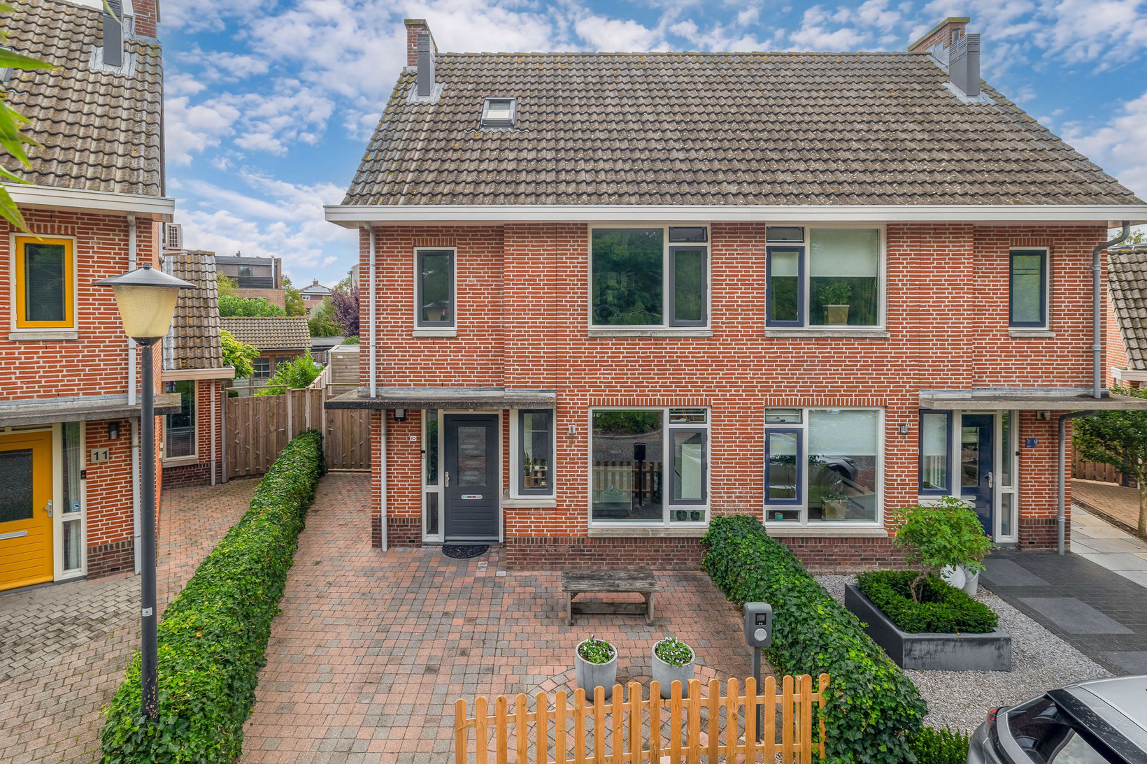 Twee-onder-één-kap te koop: Betje Wolffstraat 10, Sommelsdijk