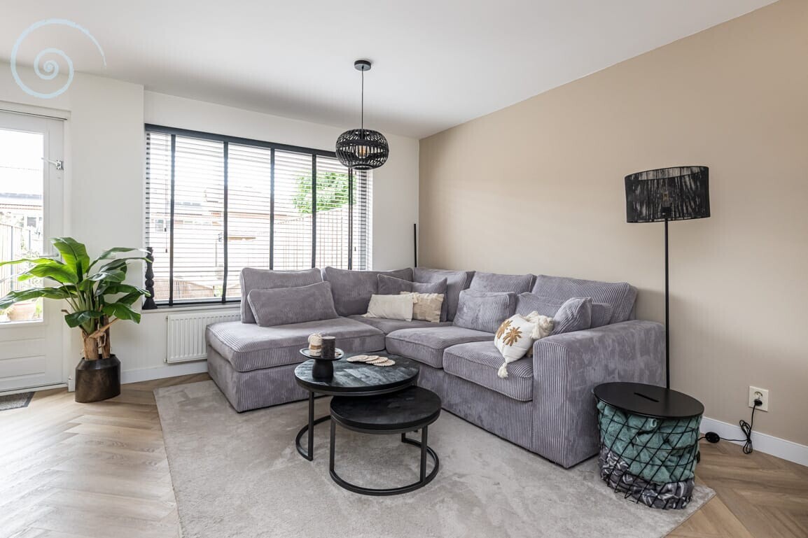 Tussenwoning te koop: Isaäc da Costastraat 33, Sommelsdijk