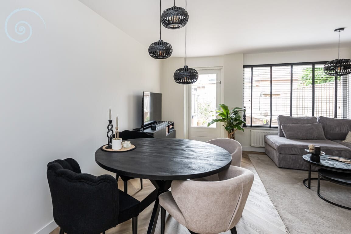 Tussenwoning te koop: Isaäc da Costastraat 33, Sommelsdijk