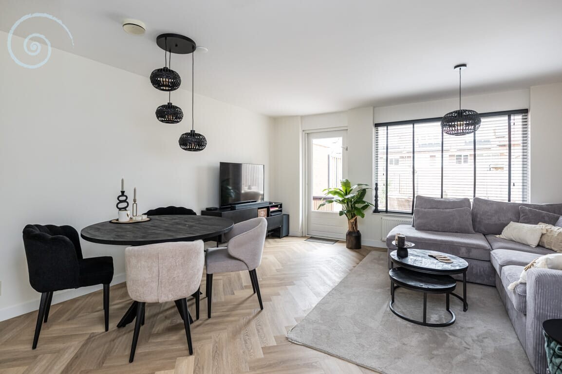 Tussenwoning te koop: Isaäc da Costastraat 33, Sommelsdijk