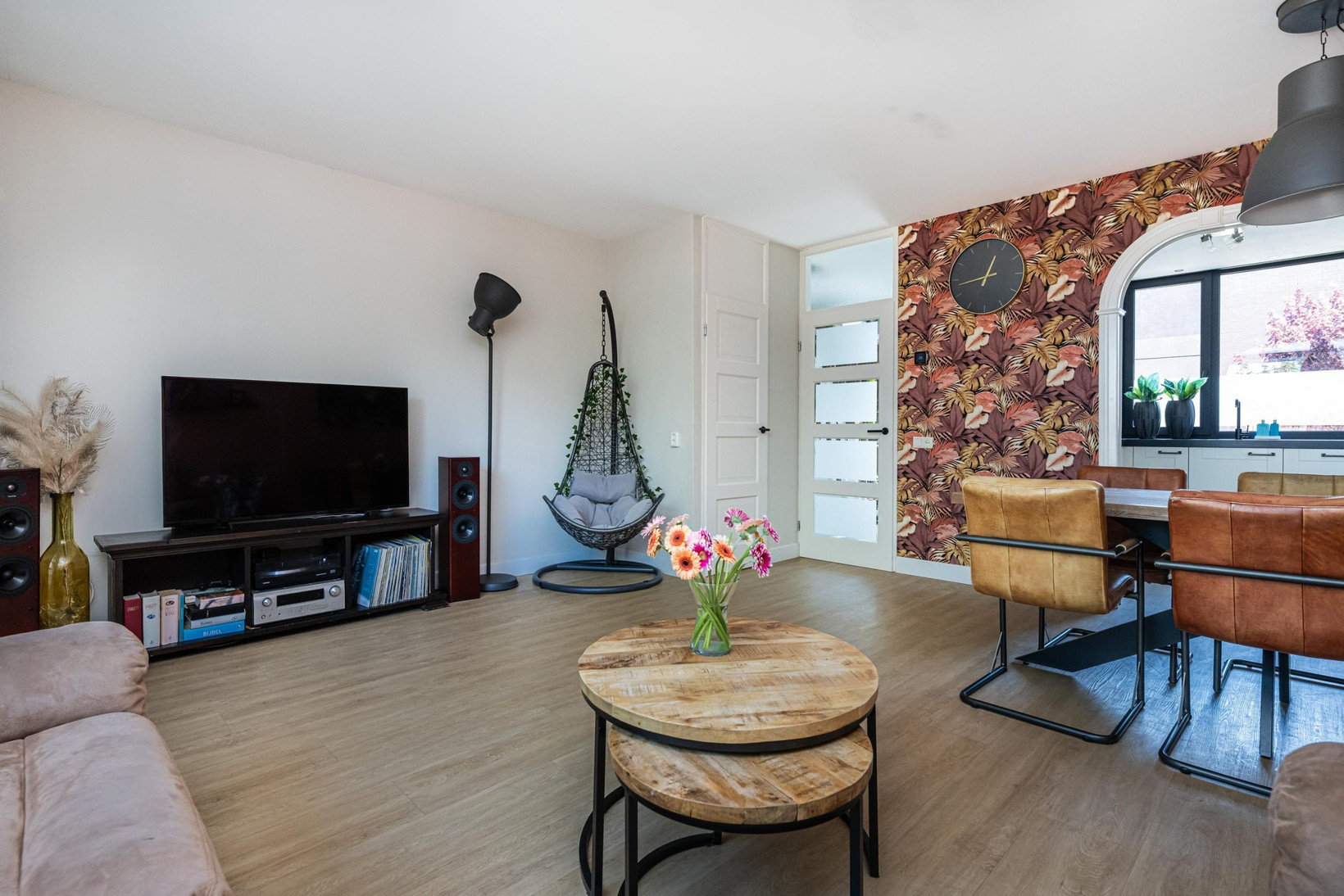 Tussenwoning te koop: Koolmees 107, Sommelsdijk