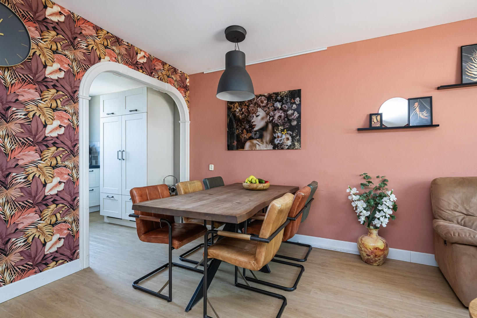 Tussenwoning te koop: Koolmees 107, Sommelsdijk
