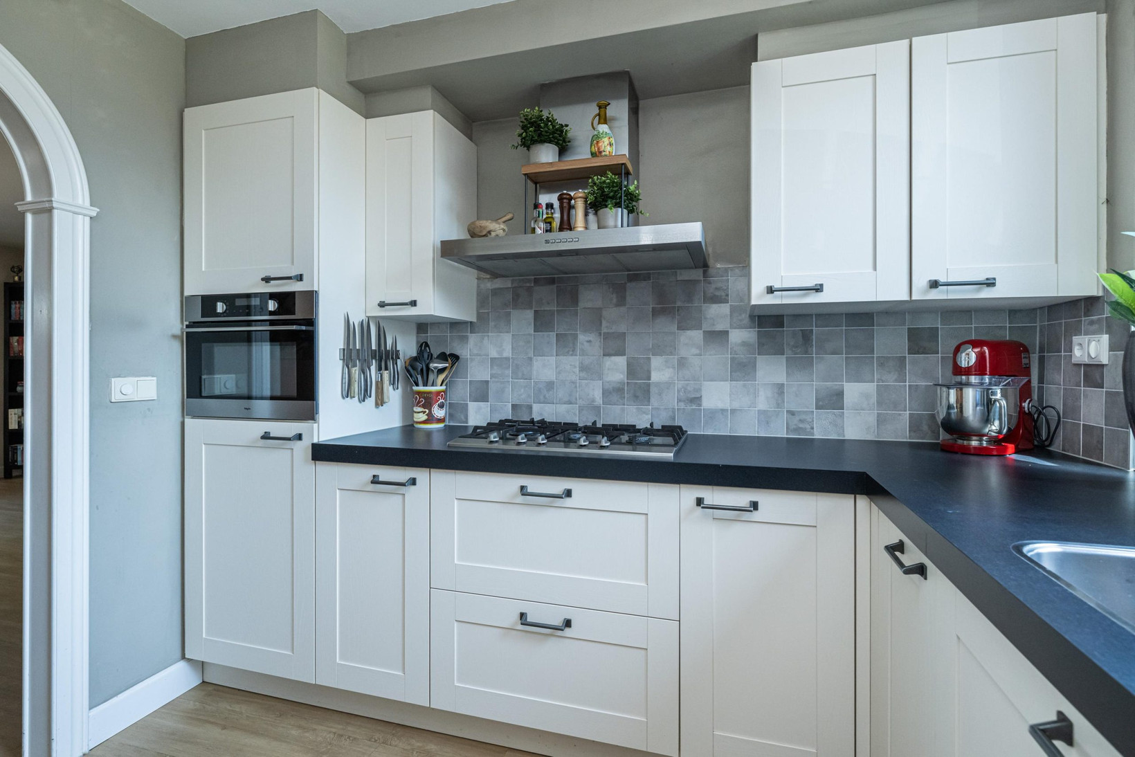 Tussenwoning te koop: Koolmees 107, Sommelsdijk