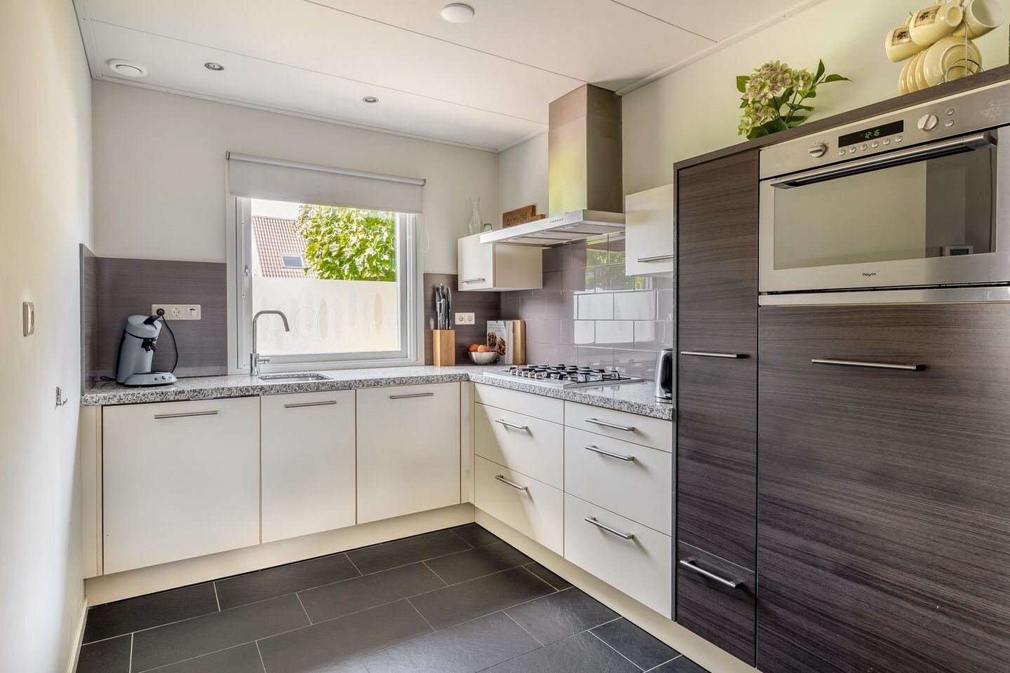 Hoekwoning te koop: Lijster 27, Sommelsdijk